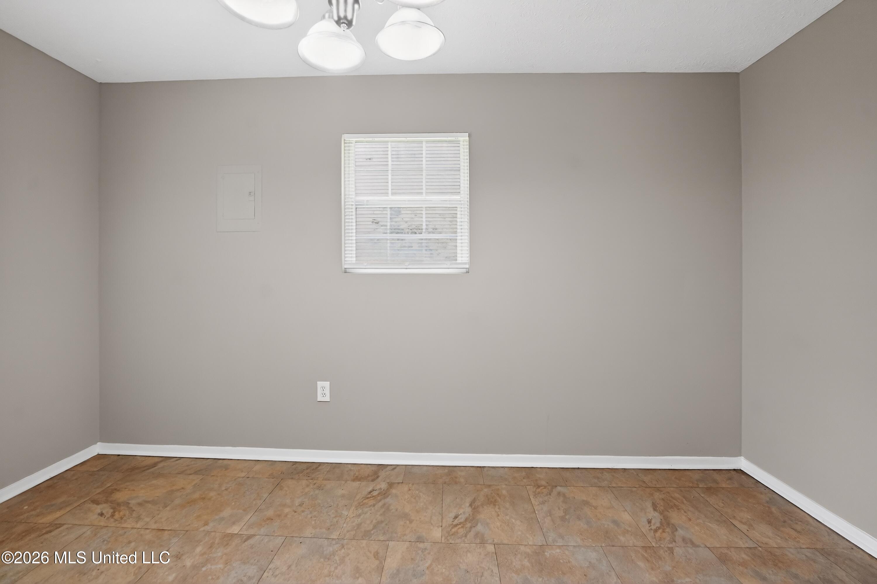 1220 Deeb Street Pearl, MS 39208 - Photo 19 of 32 19_1220_Deeb_St-Living_room-7361