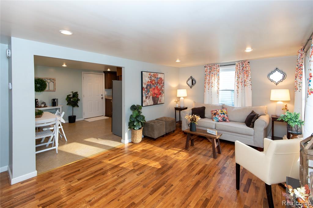 4034 North Genesee Road Flint, MI 48506 - Photo 9 of 36