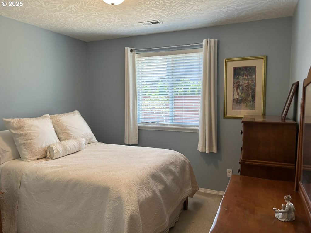 736 Kelsey Loop Molalla, OR 97038 - Photo 15 of 21 Bedroom