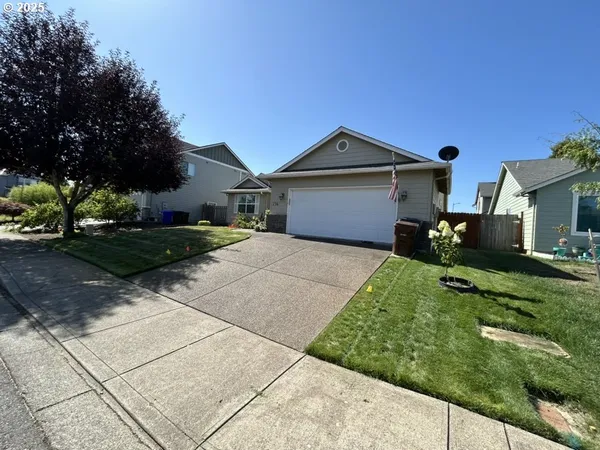 $485,000 | 736 Kelsey Loop, Molalla, OR 97038