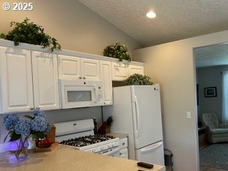 736 Kelsey Loop Molalla, OR 97038 - Photo 6 of 21