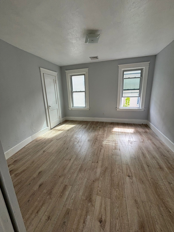 12 Hillside Street Worcester, MA 01610 - Photo 5 of 13