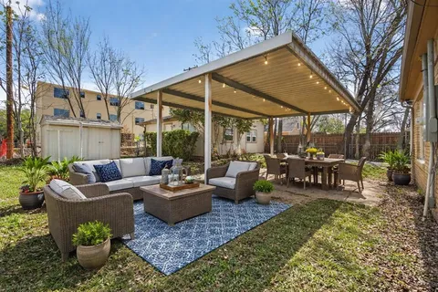 $505,000 | 3315 Rogers Avenue, Fort Worth, TX 76109