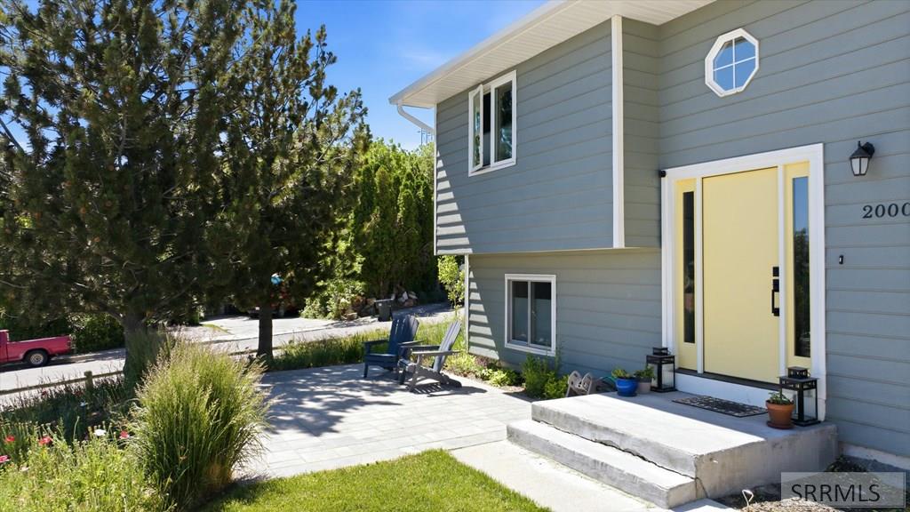 2000 Sandy Lane Pocatello, ID 83204 - Photo 5 of 46