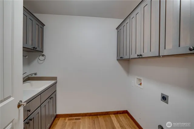 $775,000 | 647 North Newton Avenue, East Wenatchee, WA 98802