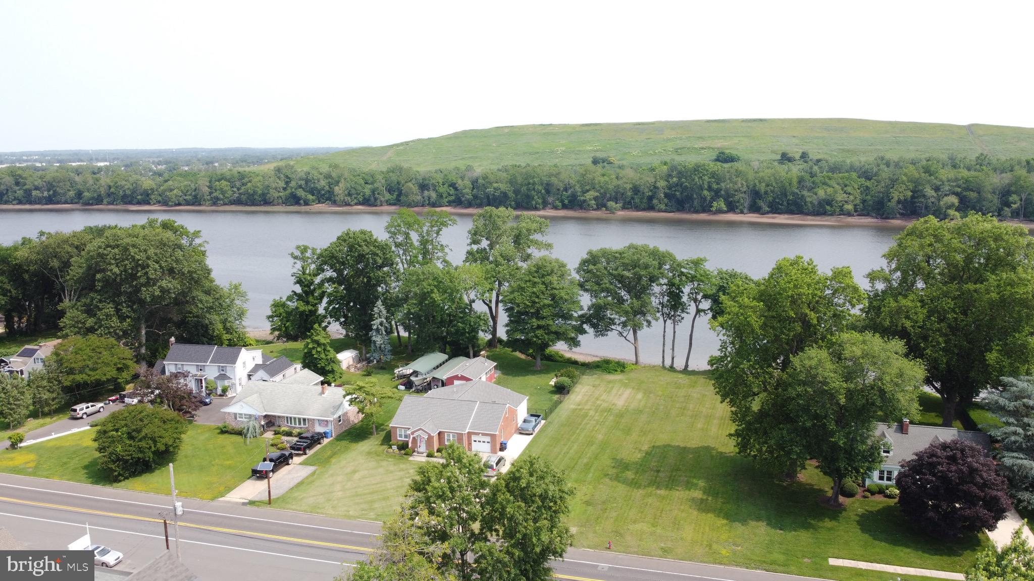 201 West Front Street Florence, NJ 08518 - Photo 15 of 17 an aerial view of a houses with lake view