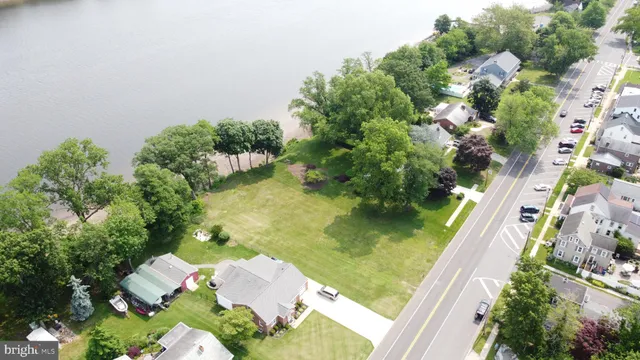 an outdoor view from a balcony