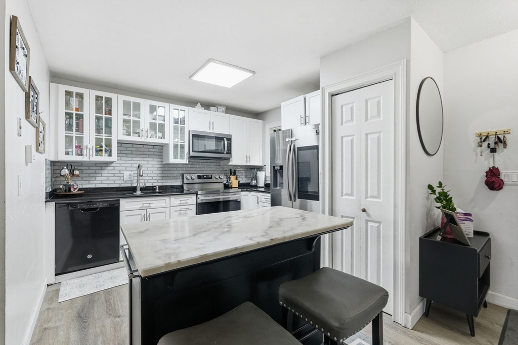 170 East Hadley Road, Unit 23 Amherst, MA 01002 - Photo 6 of 28 Gallery Image 6