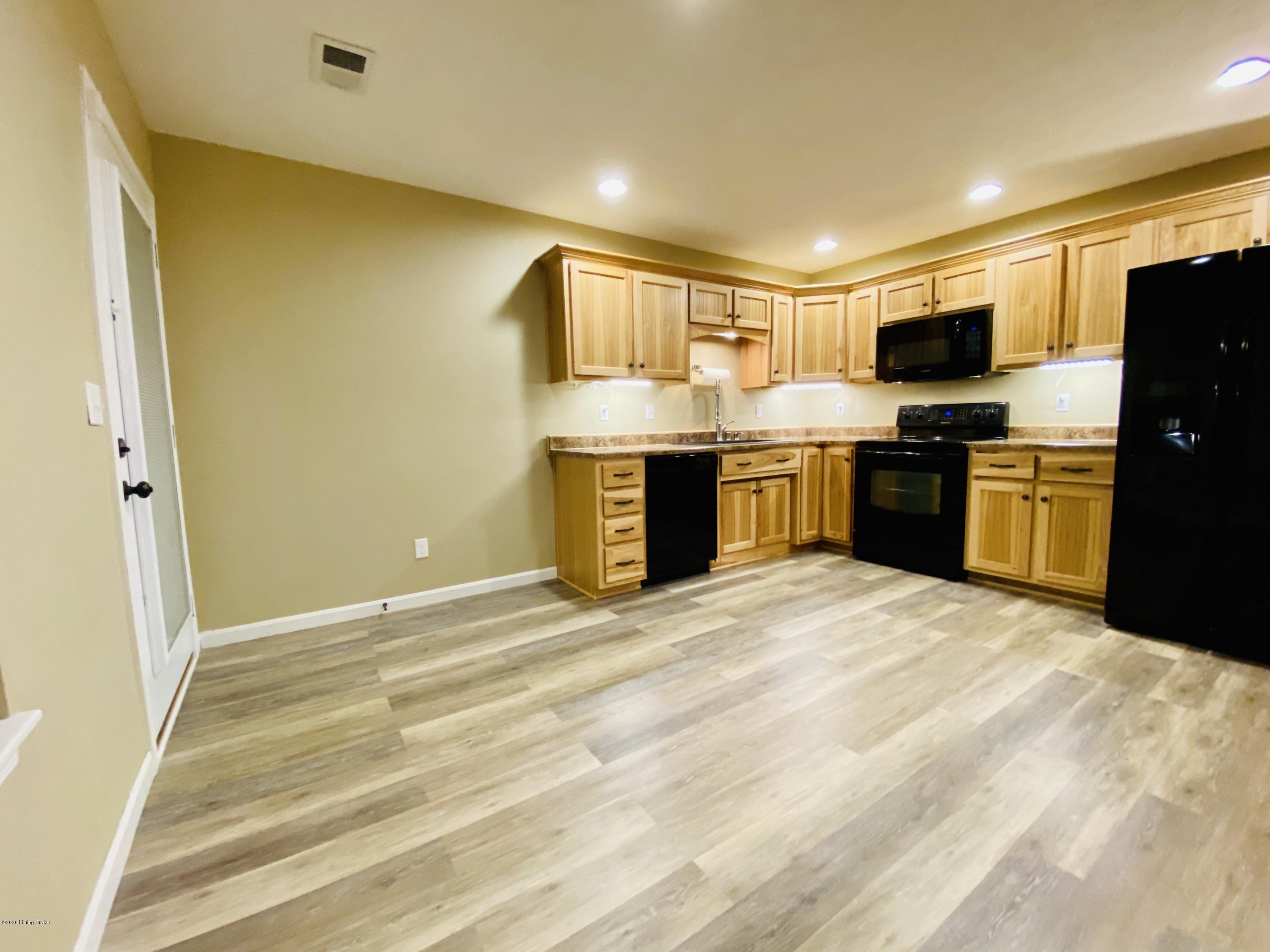 642 Hensley Road Shepherdsville, KY 40165 - Photo 22 of 46 IMG_0844