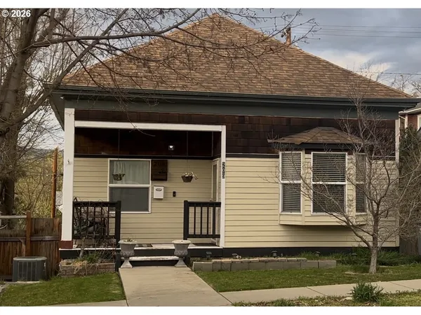 $389,000 | 209 East 10th Street, The Dalles, OR 97058