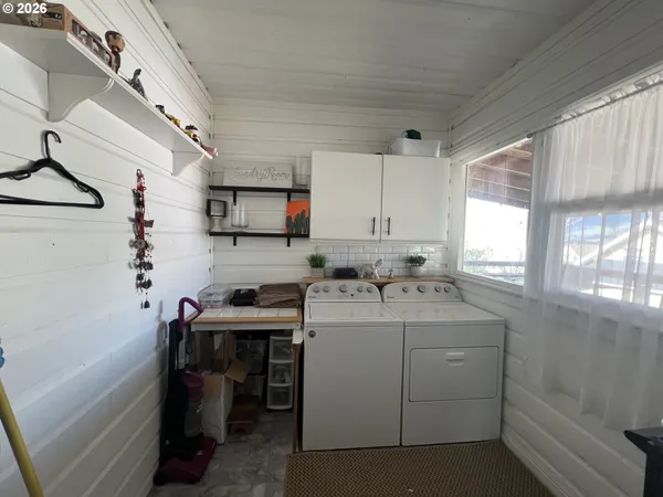 $389,000 | 209 East 10th Street, The Dalles, OR 97058