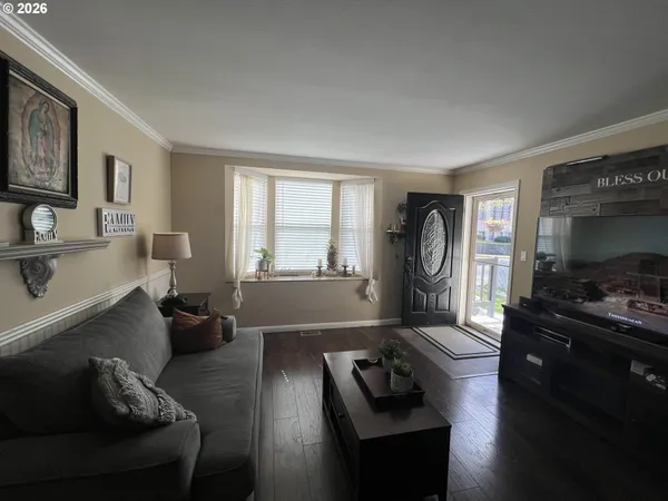 $389,000 | 209 East 10th Street, The Dalles, OR 97058