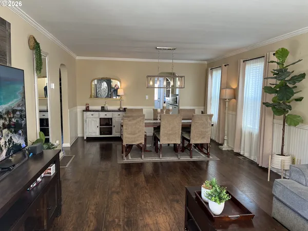 $389,000 | 209 East 10th Street, The Dalles, OR 97058