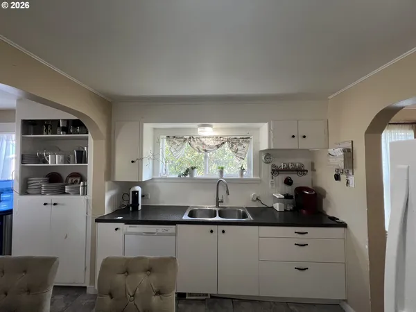 $389,000 | 209 East 10th Street, The Dalles, OR 97058