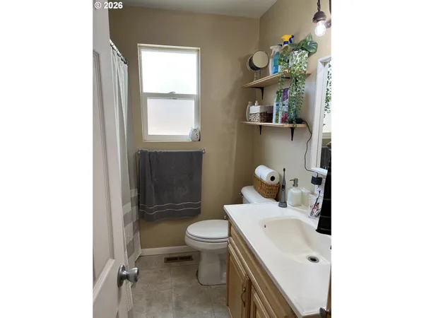 $389,000 | 209 East 10th Street, The Dalles, OR 97058