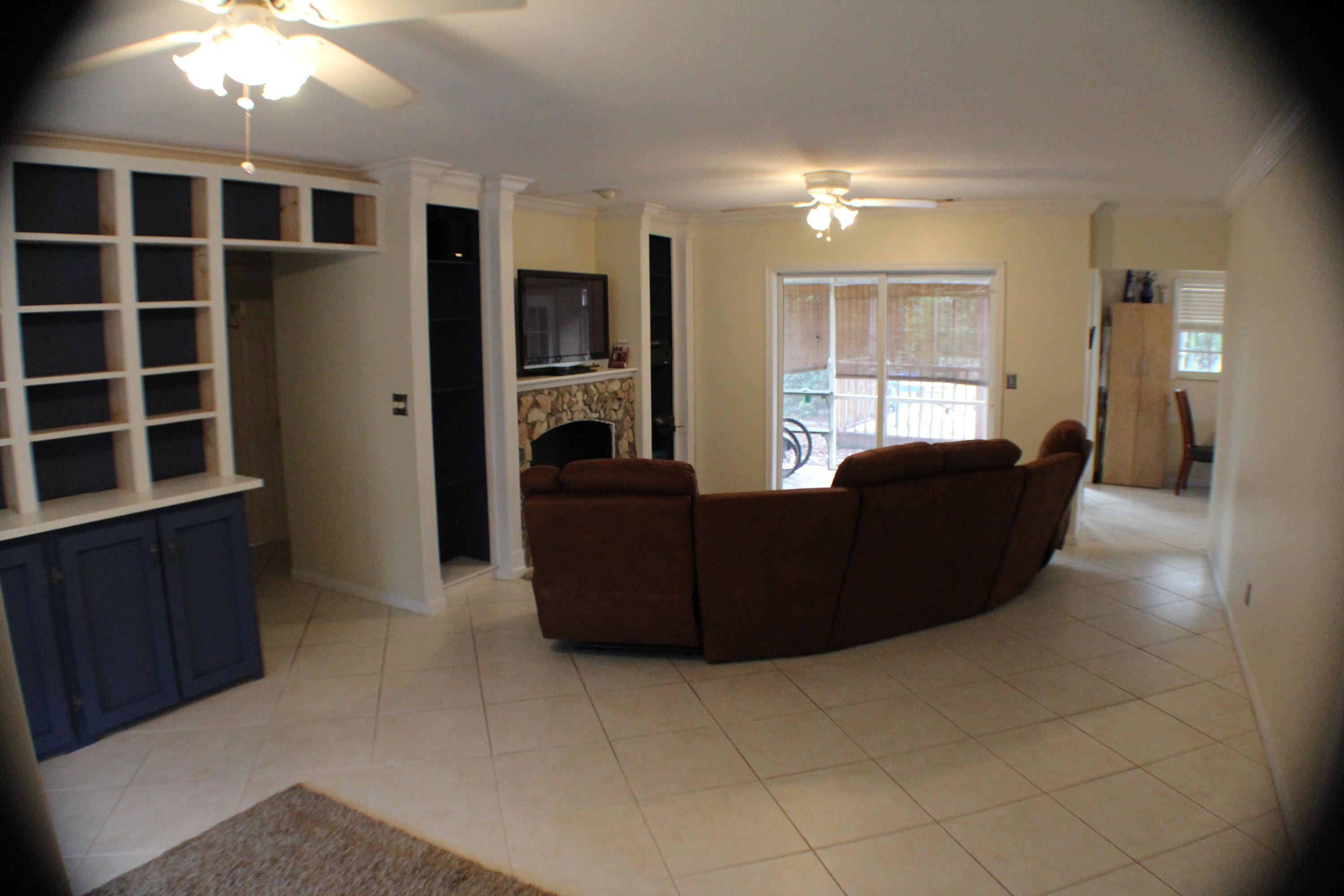 445 Gulfstream Road Palm Springs, FL 33461 - Photo 4 of 9 445 gulfstream living 2