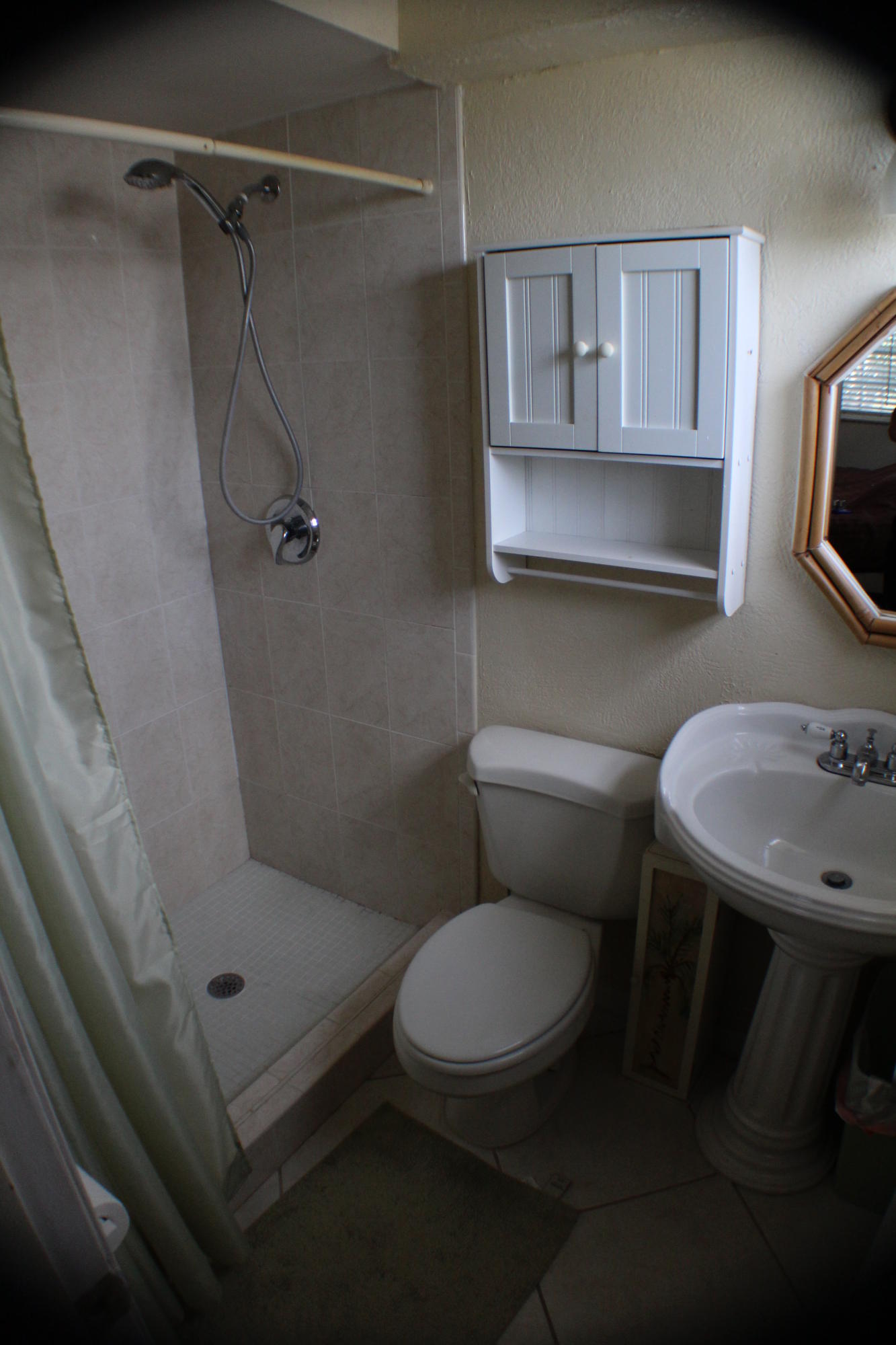 445 Gulfstream Road Palm Springs, FL 33461 - Photo 7 of 9 445 gulfstream bathroom
