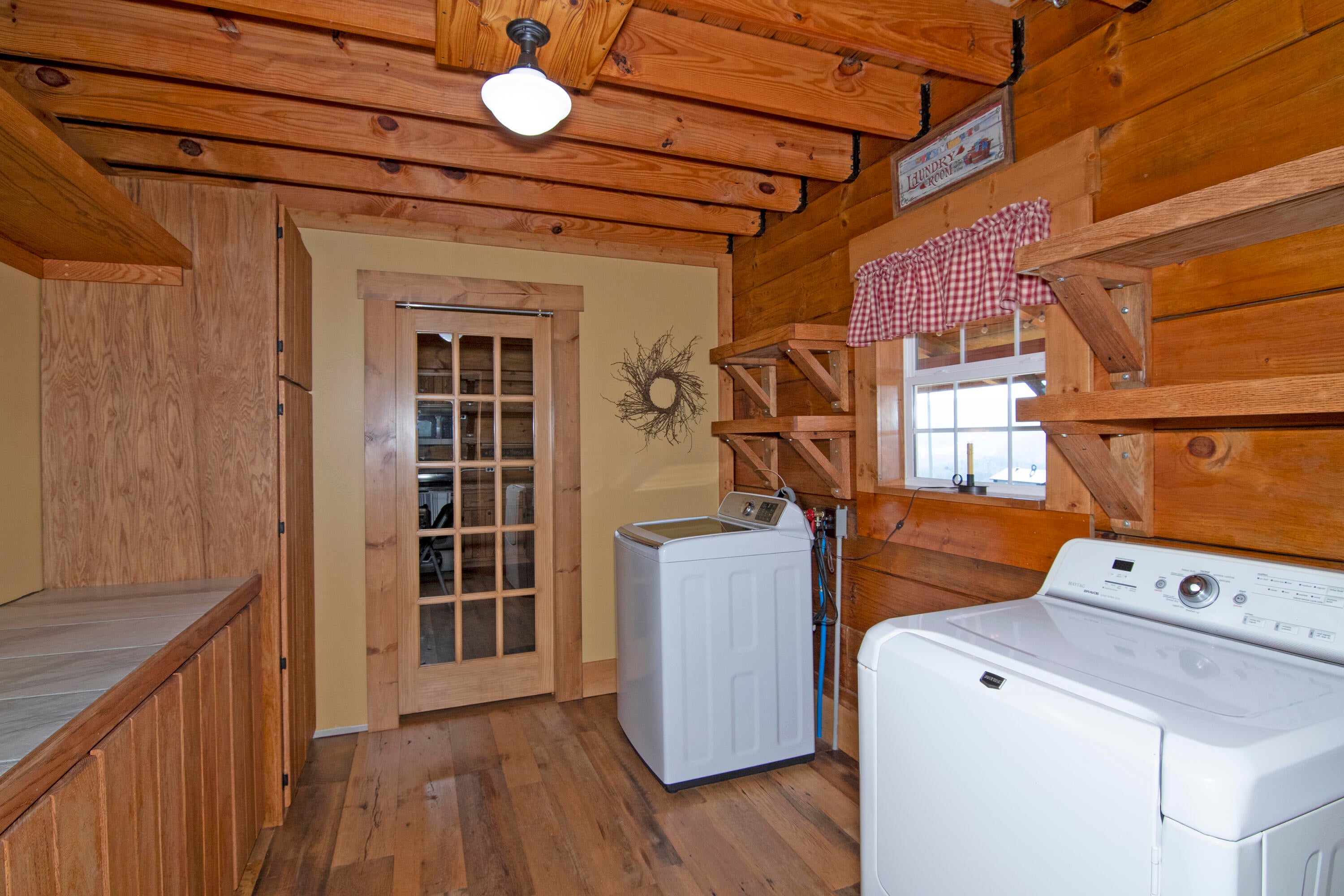656 Miller Farm Road Peterstown, WV 24963 - Photo 38 of 156 Laundry