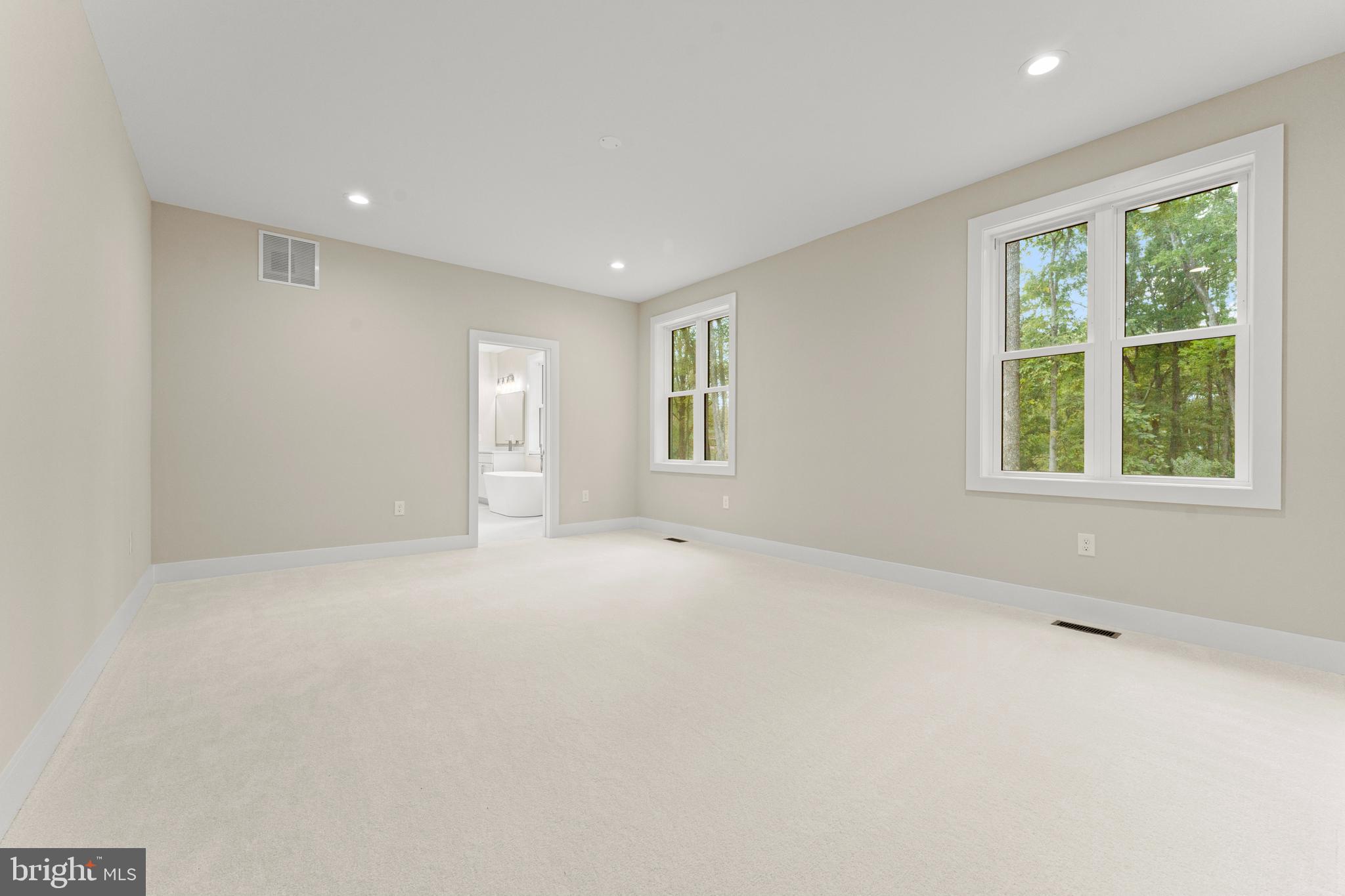 5725 Turner Road Broad Run, VA 20137 - Photo 24 of 57 an empty room with windows