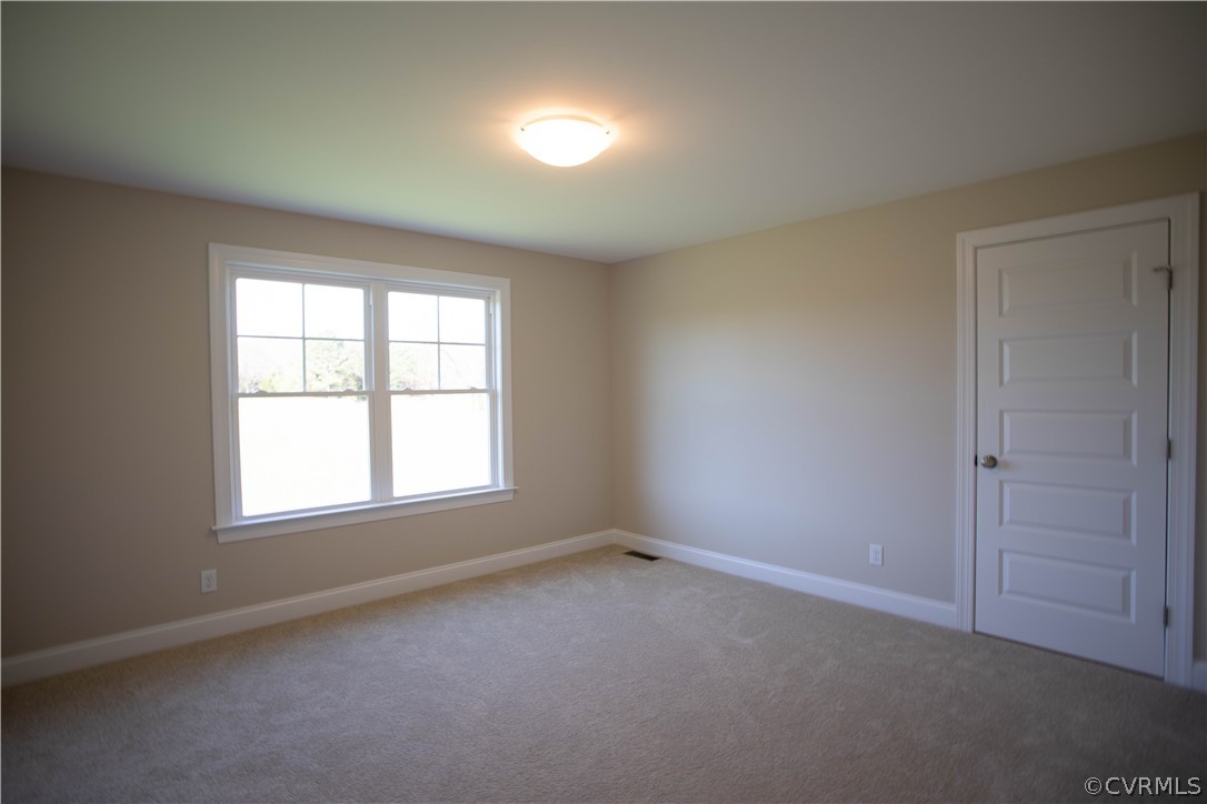 460 Jamestown Road Farmville, VA 23901 - Photo 33 of 50 an empty room with a window