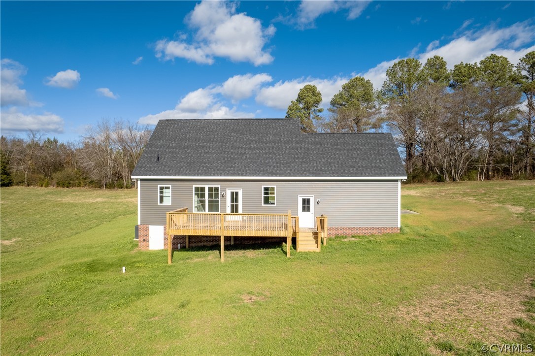 460 Jamestown Road Farmville, VA 23901 - Photo 41 of 50 a front view of house with garden