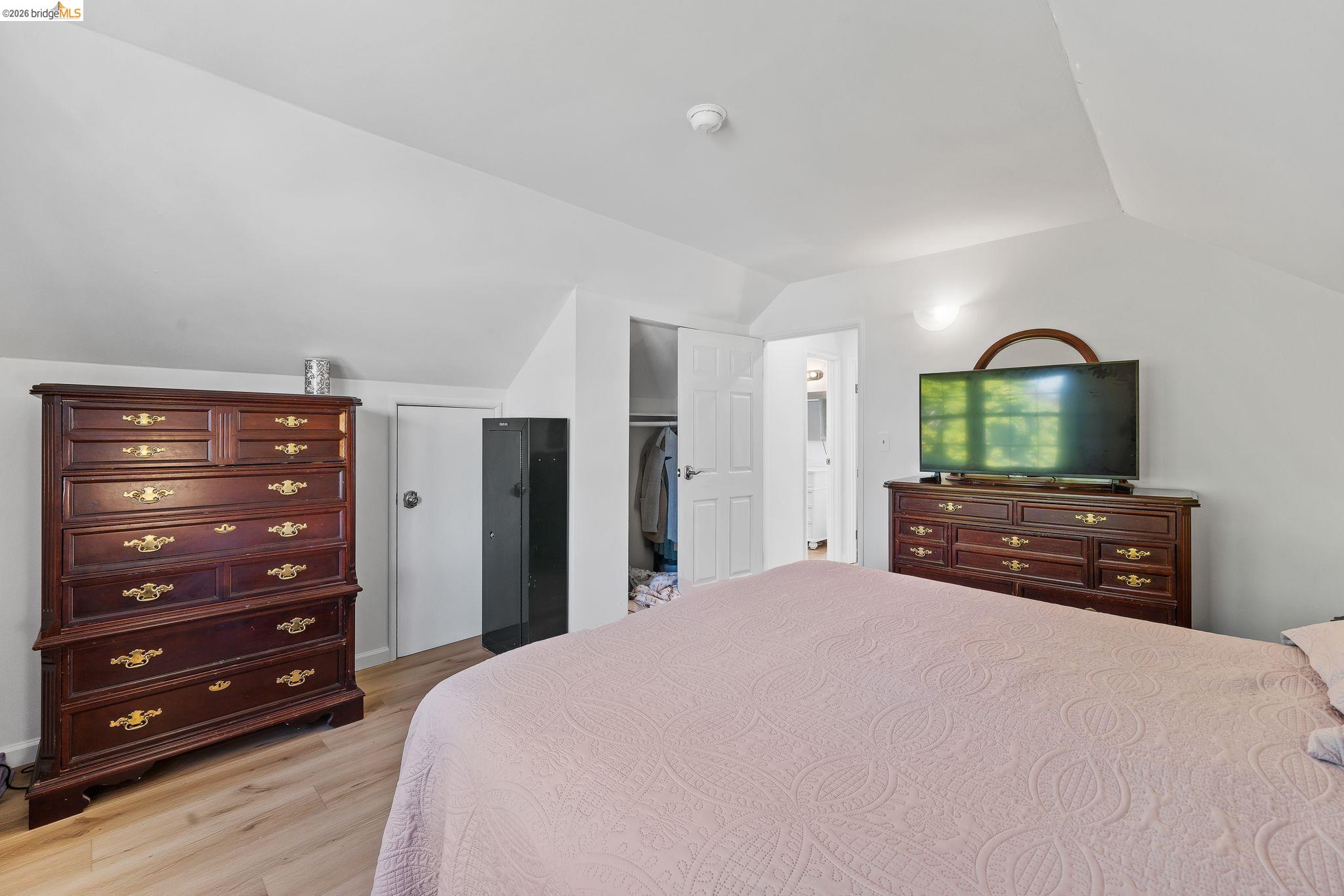 2410 Colusa Street Pinole, CA 94564 - Photo 11 of 16