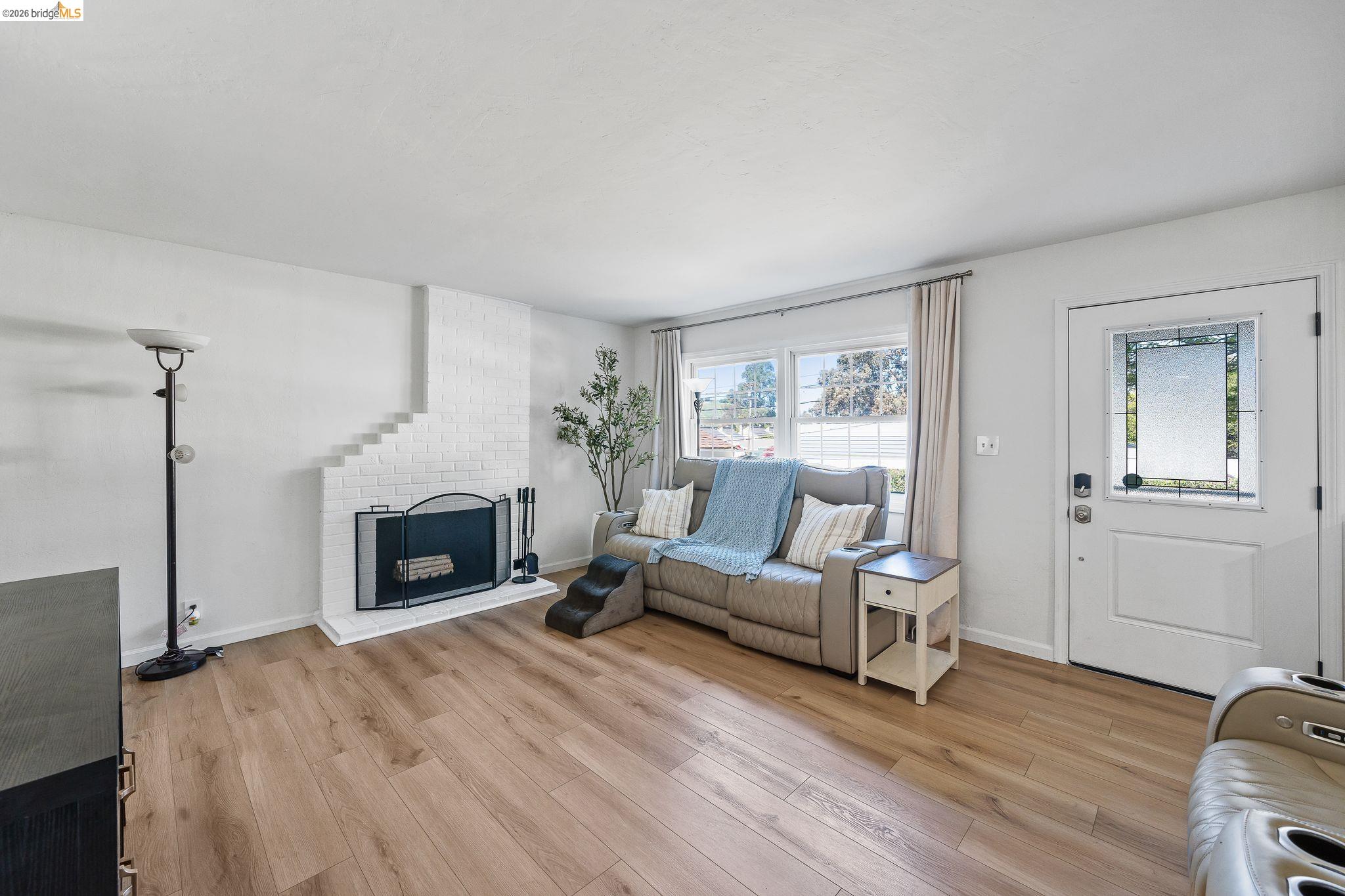 2410 Colusa Street Pinole, CA 94564 - Photo 7 of 16