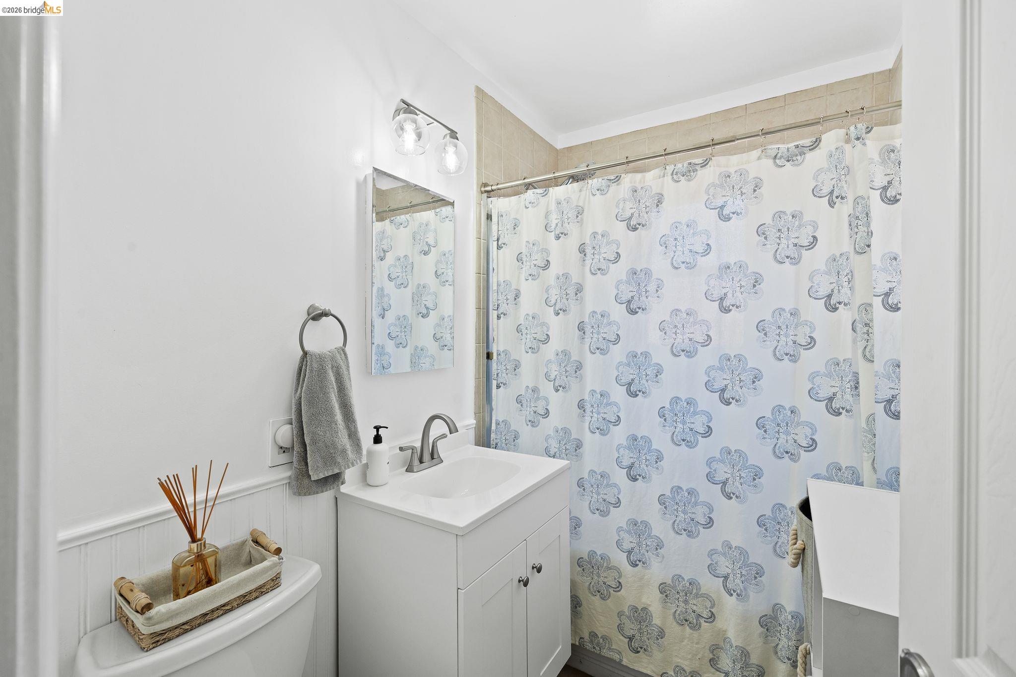 2410 Colusa Street Pinole, CA 94564 - Photo 9 of 16