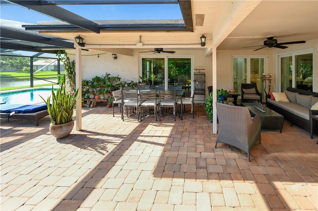 10556 Fenway Place Boca Raton, FL 33498 - Photo 20 of 30 Covered patio area