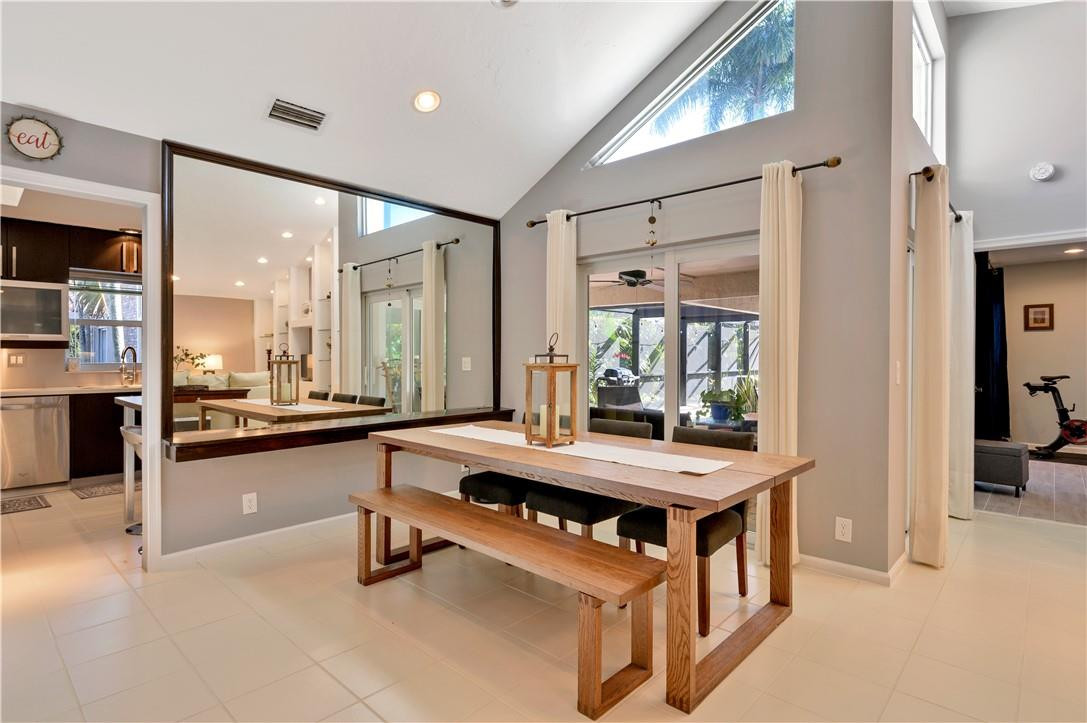 10556 Fenway Place Boca Raton, FL 33498 - Photo 4 of 30 Dining area