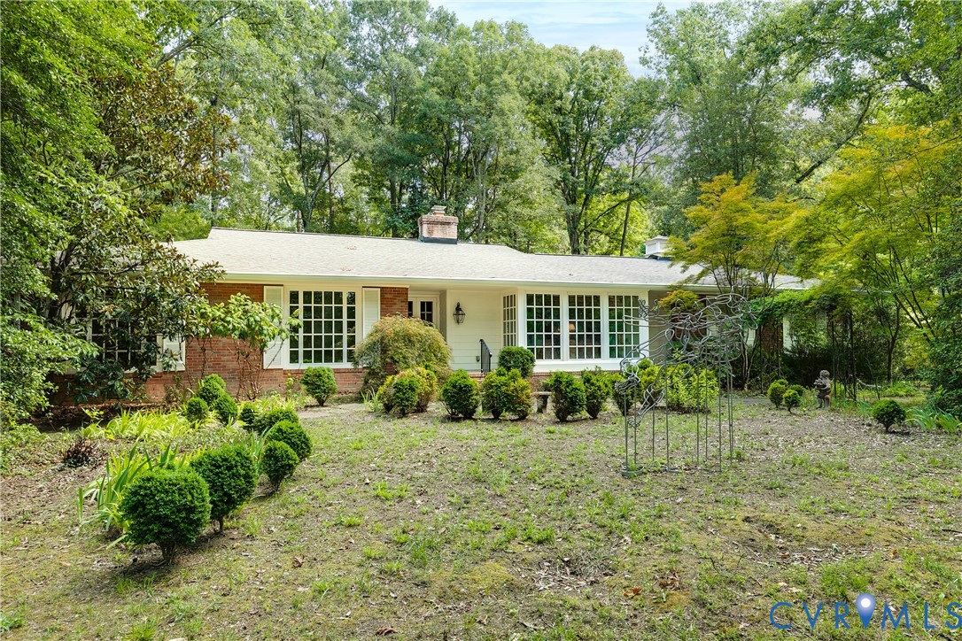 10475 Cherokee Road Richmond, VA 23235 - Photo 47 of 74 Brick and white facade residence featuring extensi
