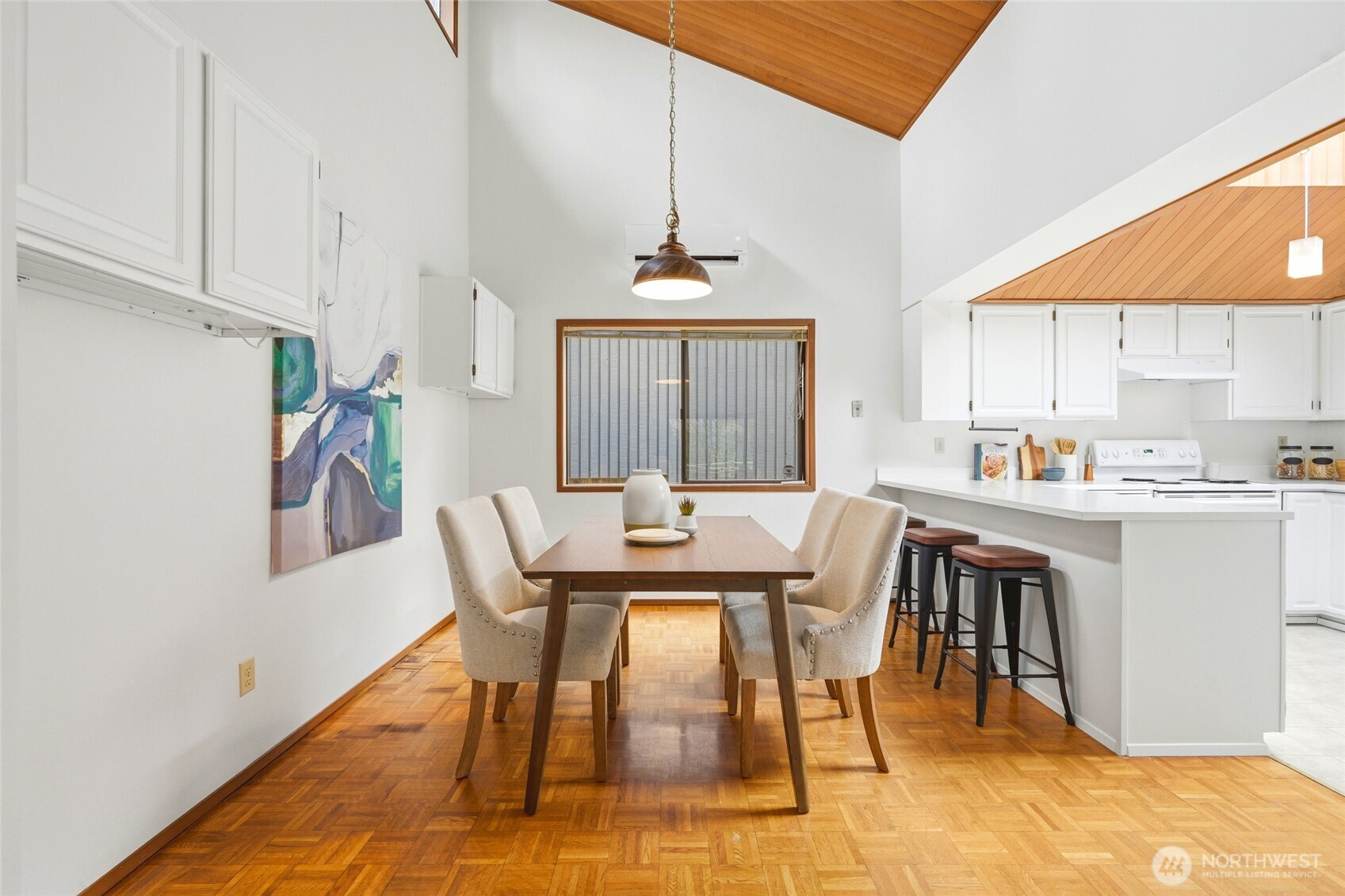 2545 Northeast 95th Street Seattle, WA 98115 - Photo 15 of 40