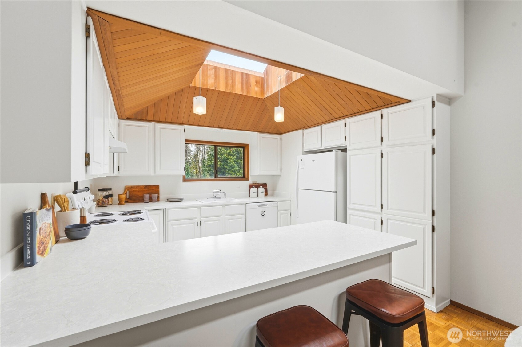 2545 Northeast 95th Street Seattle, WA 98115 - Photo 16 of 40