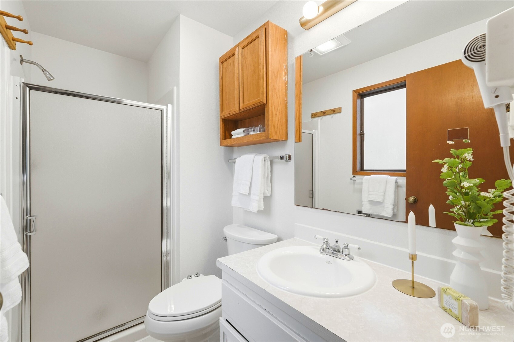 2545 Northeast 95th Street Seattle, WA 98115 - Photo 20 of 40