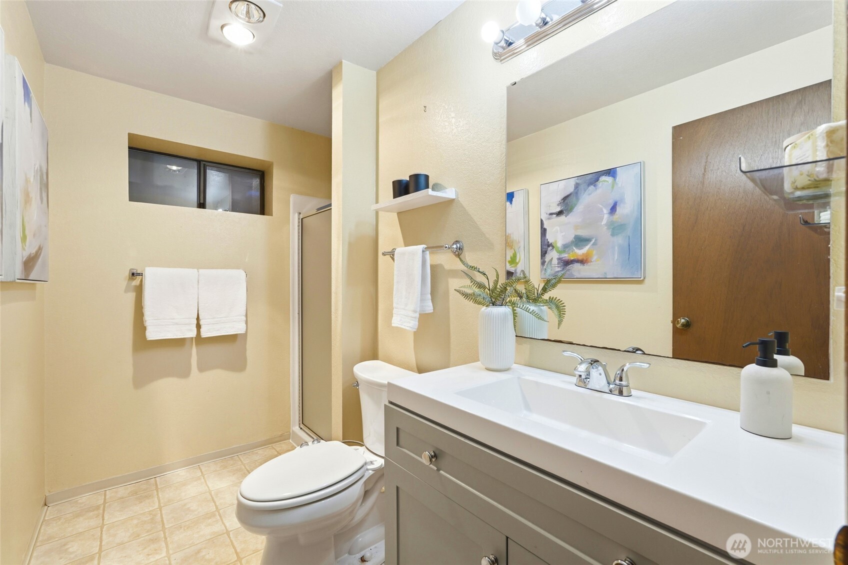 2545 Northeast 95th Street Seattle, WA 98115 - Photo 29 of 40