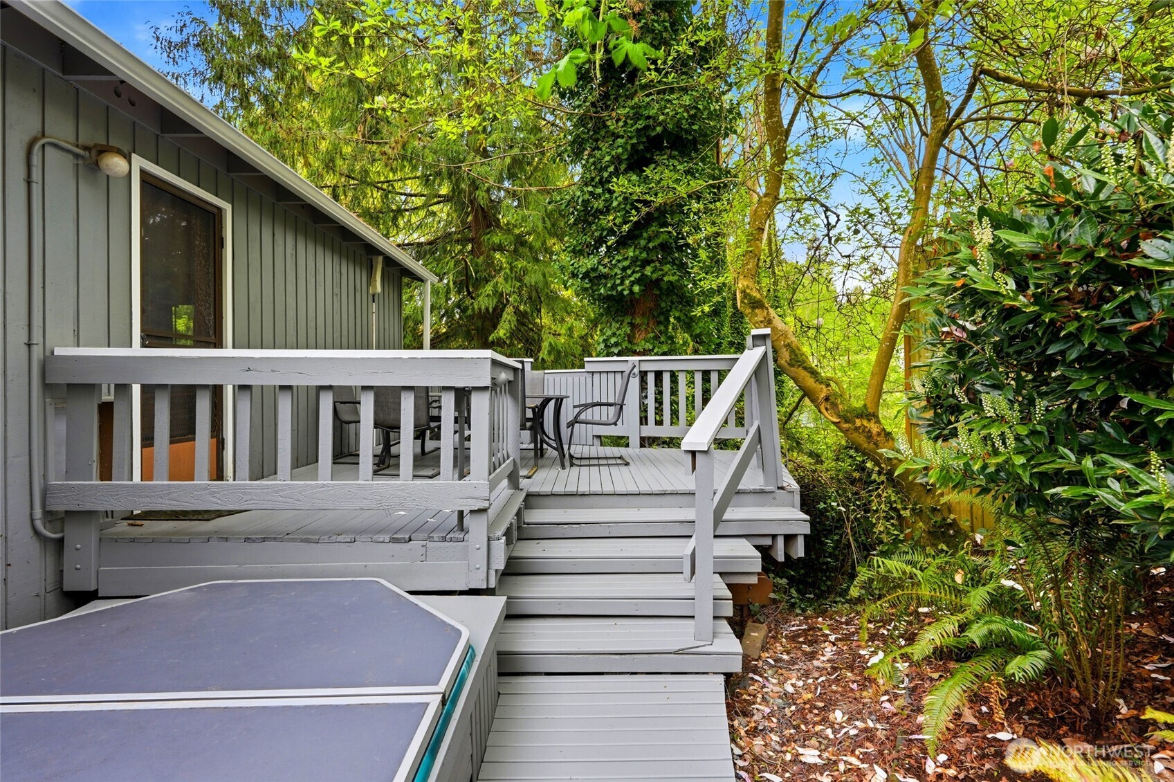 2545 Northeast 95th Street Seattle, WA 98115 - Photo 30 of 40