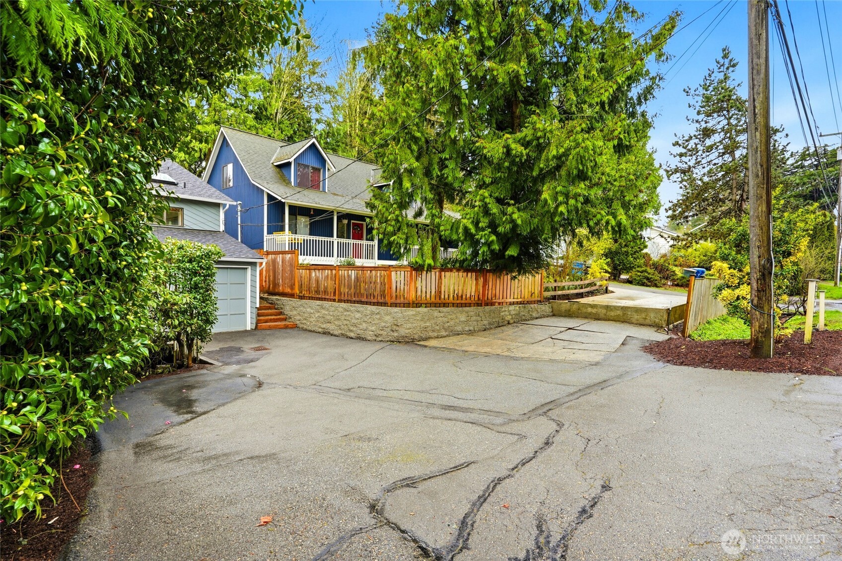 2545 Northeast 95th Street Seattle, WA 98115 - Photo 38 of 40