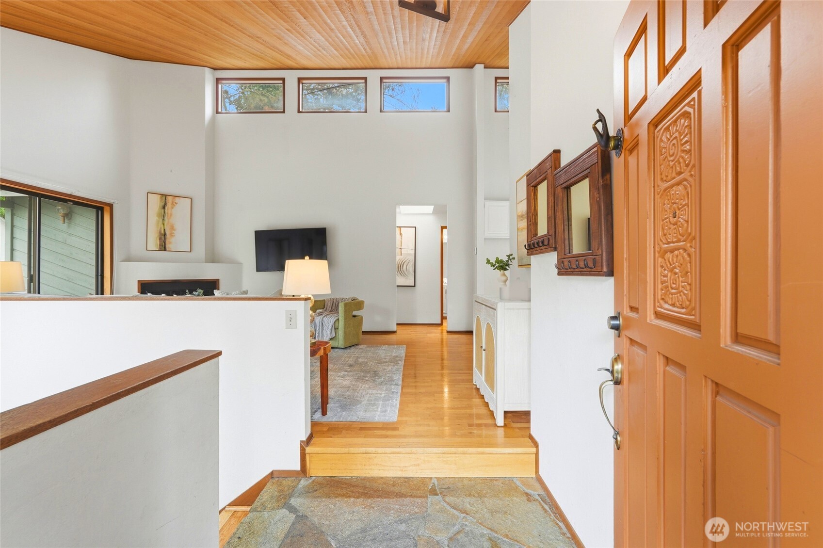 2545 Northeast 95th Street Seattle, WA 98115 - Photo 7 of 40