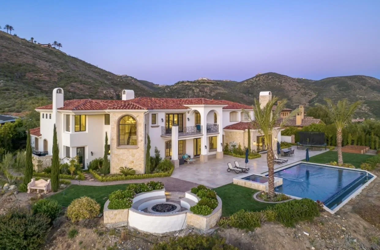 8129 Via Luna Rancho Santa Fe, CA 92067 - Photo 4 of 54 Gallery Image 4
