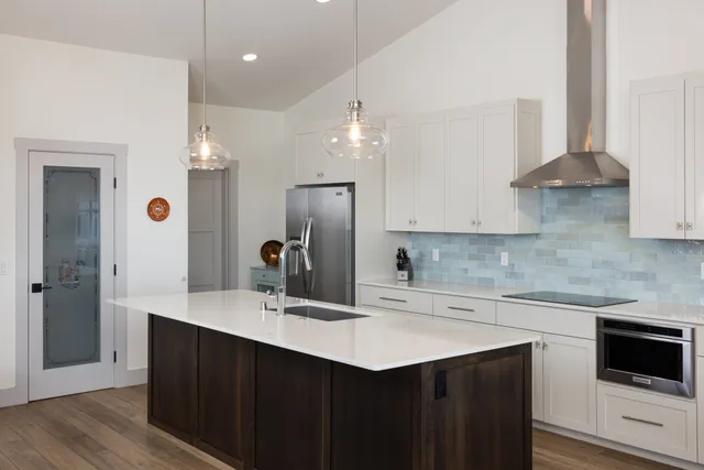 $2,250,000 | 59-1136 Kalama Way, Kamuela, HI 96743