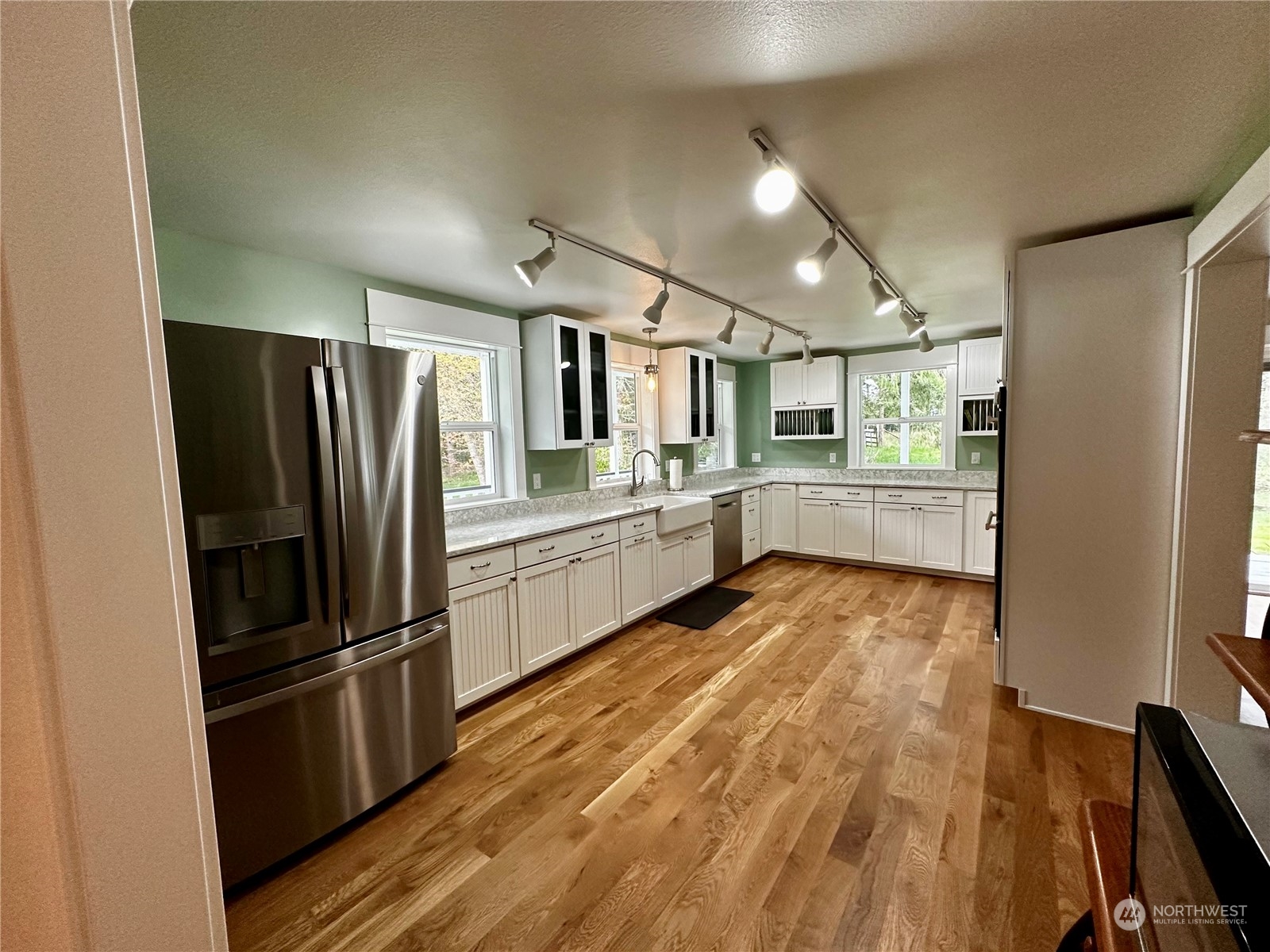 6221 Cape George Road Port Townsend, WA 98368 - Photo 7 of 40 Gallery Image 7