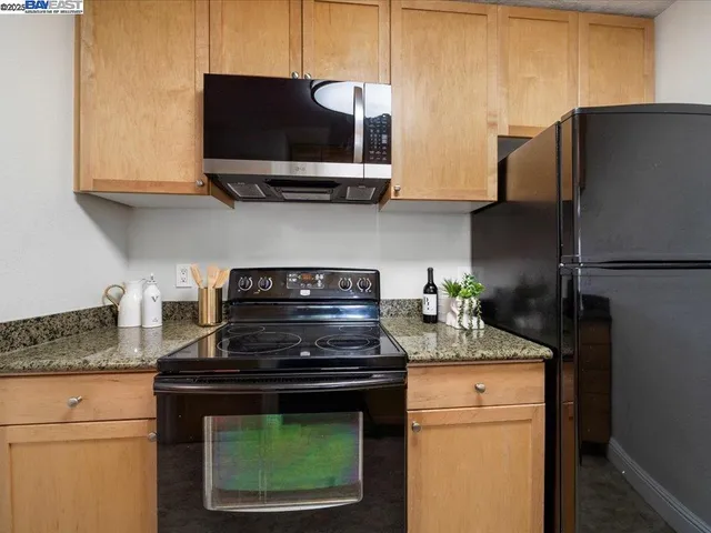 $350,000 | 1085 Murrieta Boulevard, Unit 318, Livermore, CA 94550