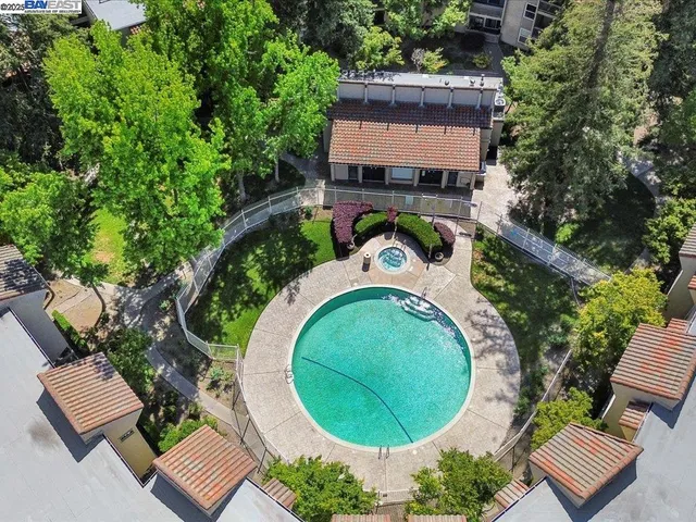 $350,000 | 1085 Murrieta Boulevard, Unit 318, Livermore, CA 94550