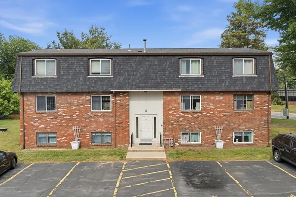 $229,900 | 109 Maple Street, Unit A6, Attleboro, MA 02703