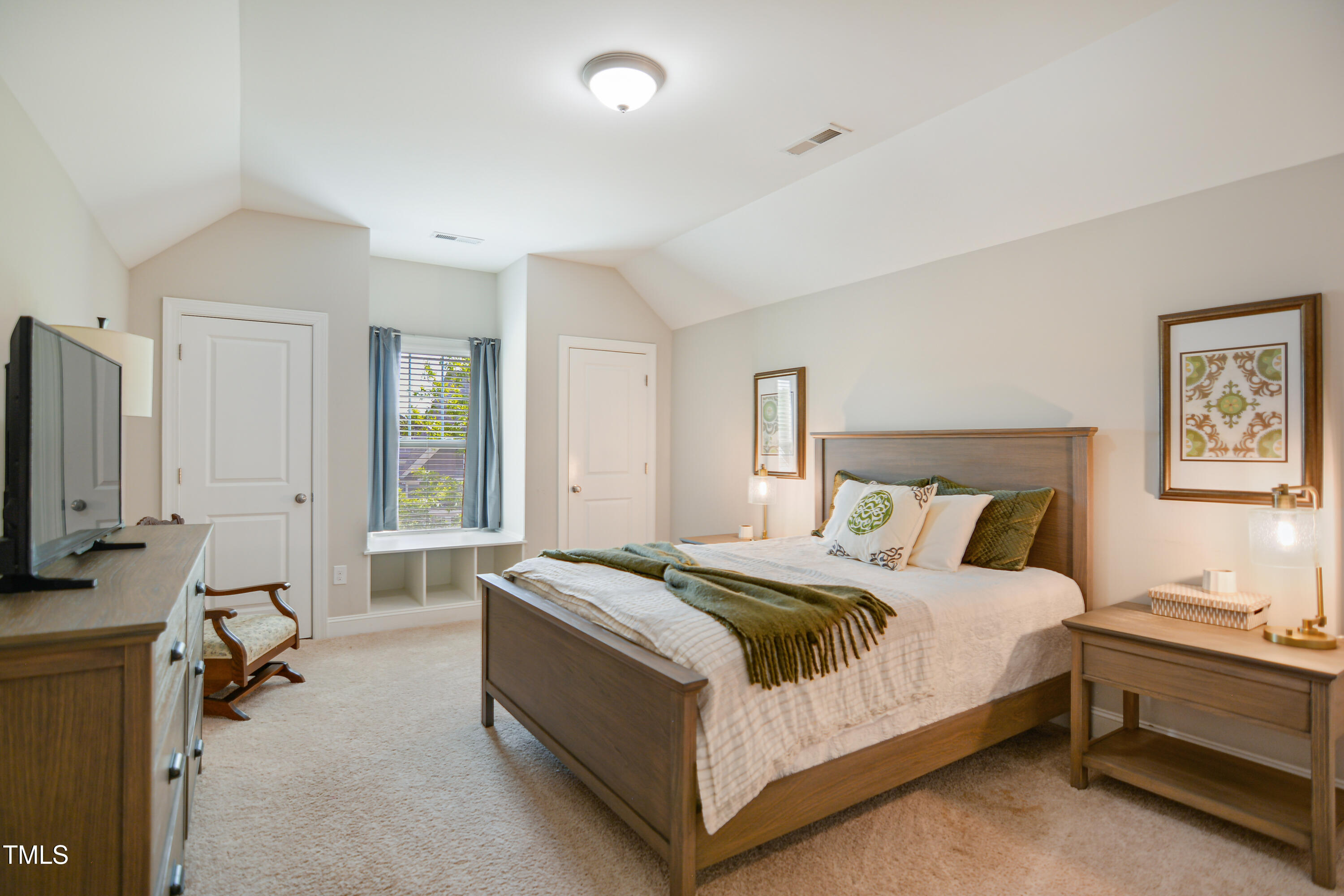 2601 Brookstone Rdg Loop Raleigh, NC 27613 - Photo 21 of 34 019