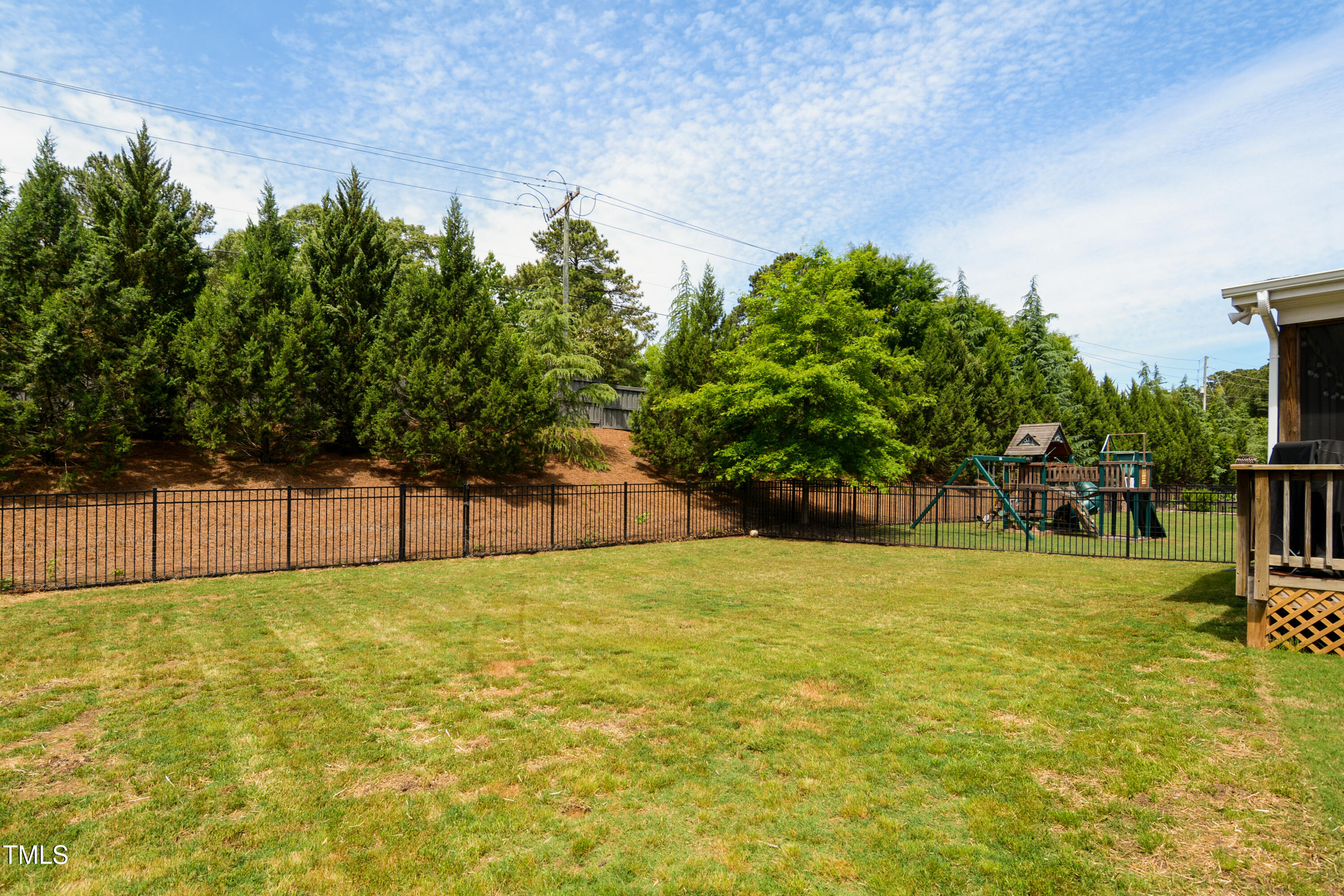 2601 Brookstone Rdg Loop Raleigh, NC 27613 - Photo 33 of 34 035