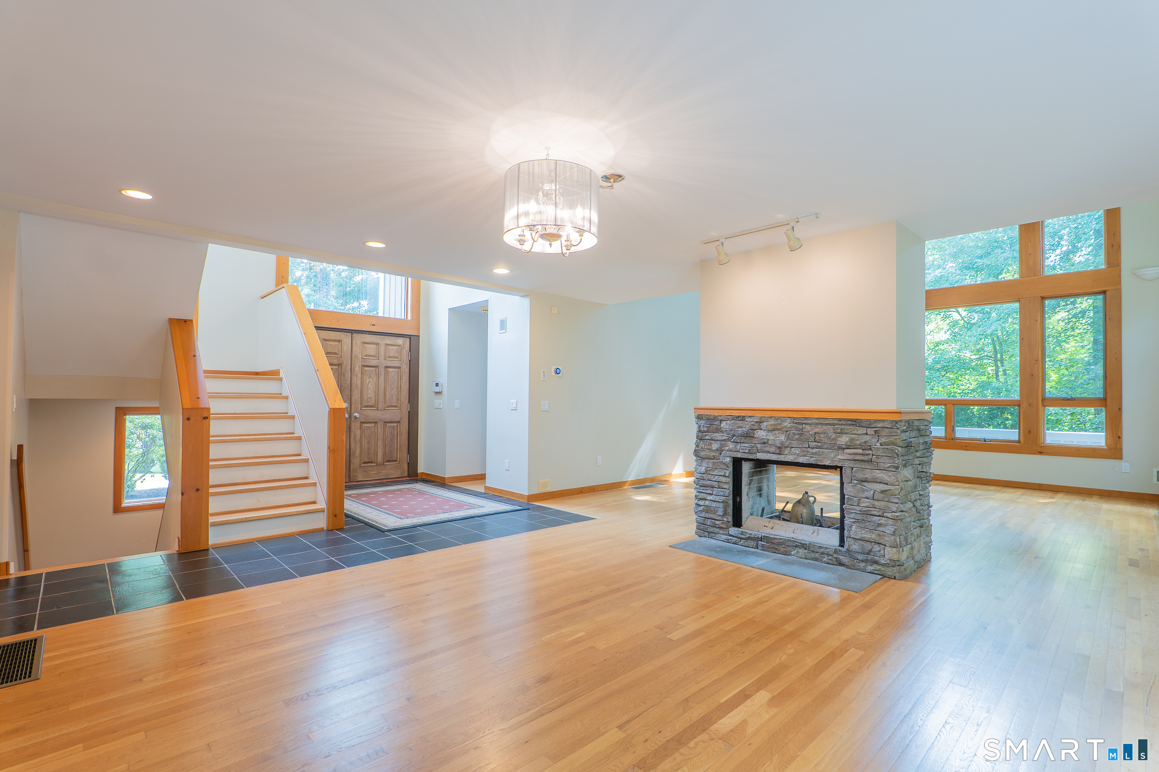 32 Horseshoe Ridge Road Newtown, CT 06482 - Photo 6 of 40