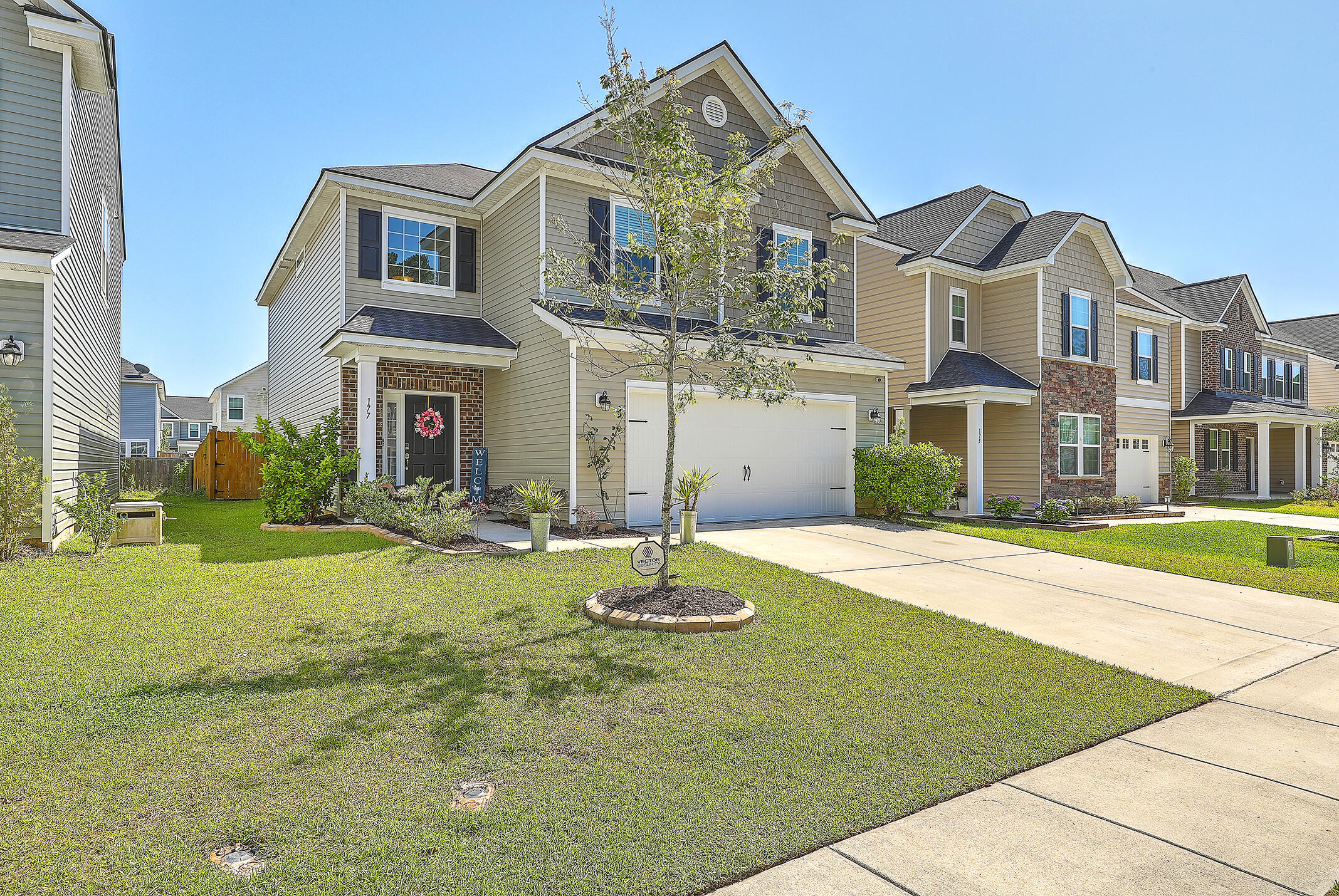 177 Emerald Isle Drive Moncks Corner, SC 29461 - Photo 4 of 33 1R3A5496_497_498_499_500_501_502