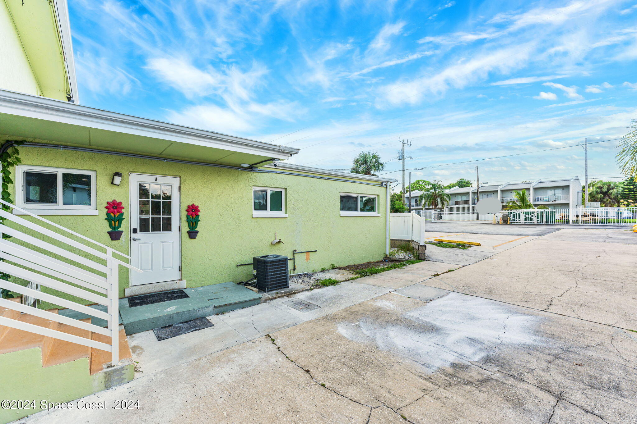 2189 Pineapple Avenue, Unit C Melbourne, FL 32935 - Photo 28 of 67 a view of the terrace