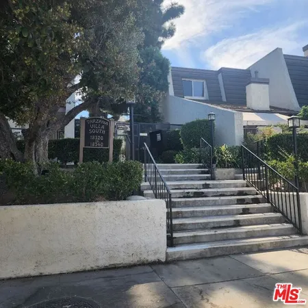 $735,000 | 18326 Collins Street, Unit F, Tarzana, CA 91356